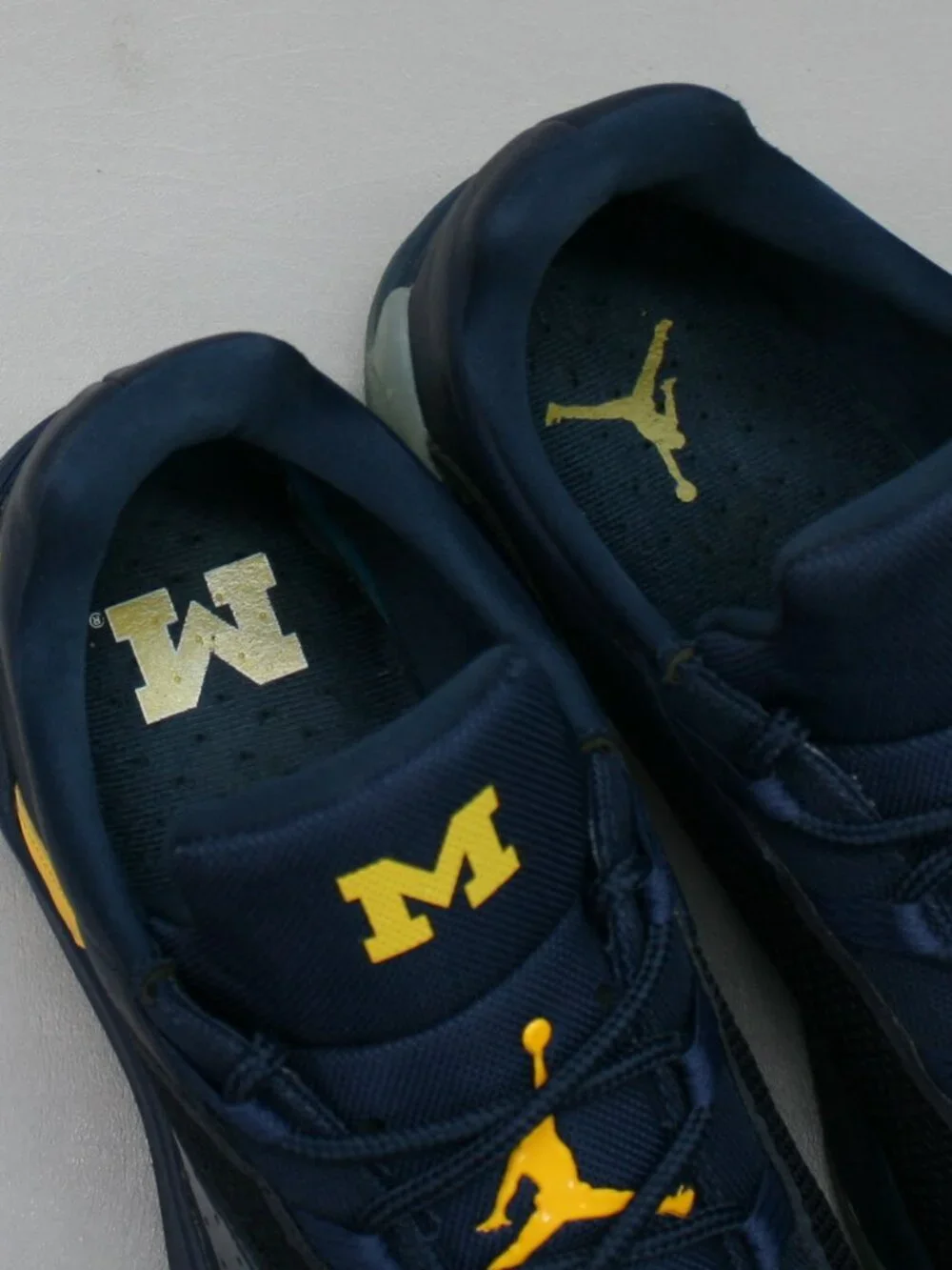 Nike Men 13 Air Jordan 11 CMFT Low Michigan Player Issued PE Sneakers DM8767-147